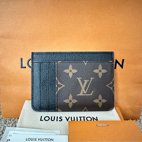 Louis Vuitton Side-Up Card Holder - Picture 2 of 6